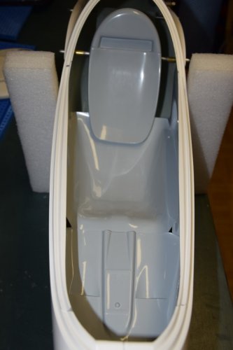 Haubenausschnitt mit Sitzblenden